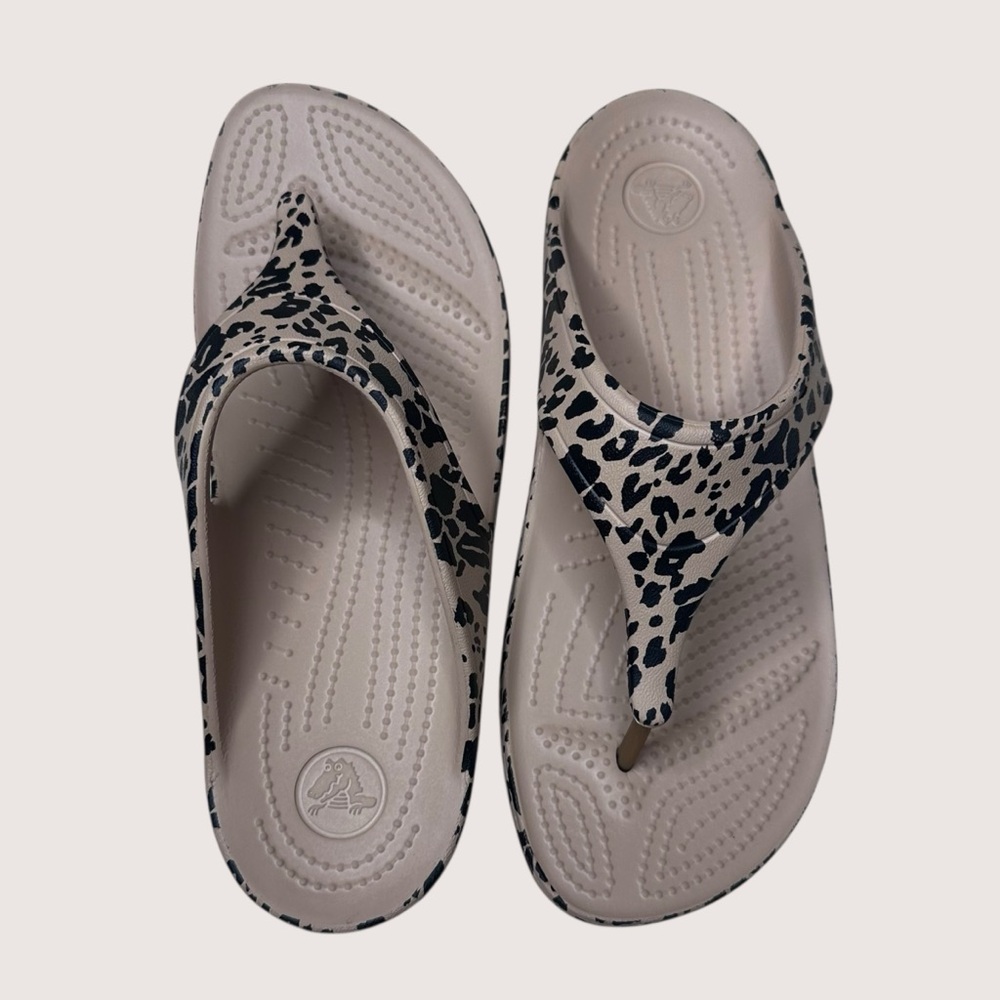 Crocs Sandals Women Sz 9 Leopard Kadee II Flip Flop Comfort Walking Animal Print - Picture 4 of 17